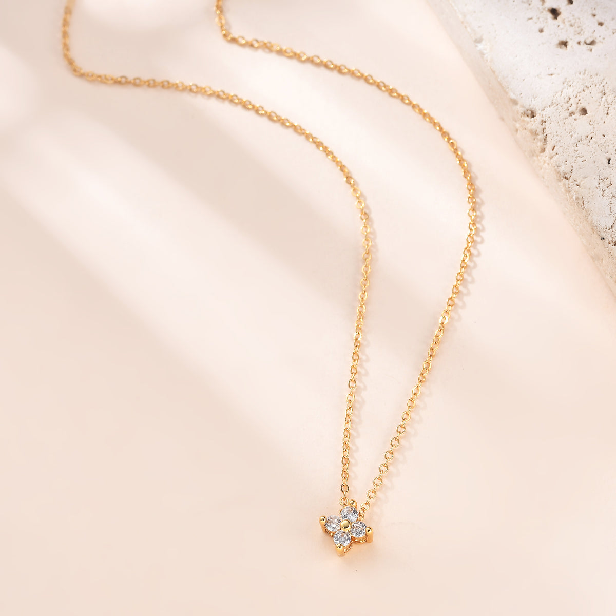 Four-leaf Clover Zircon Necklace